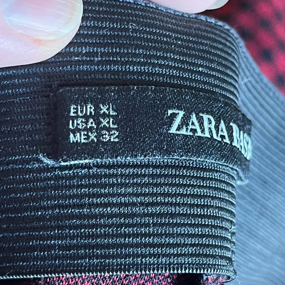 Plaid red and Black Zara pants xl - Picture 14 of 15